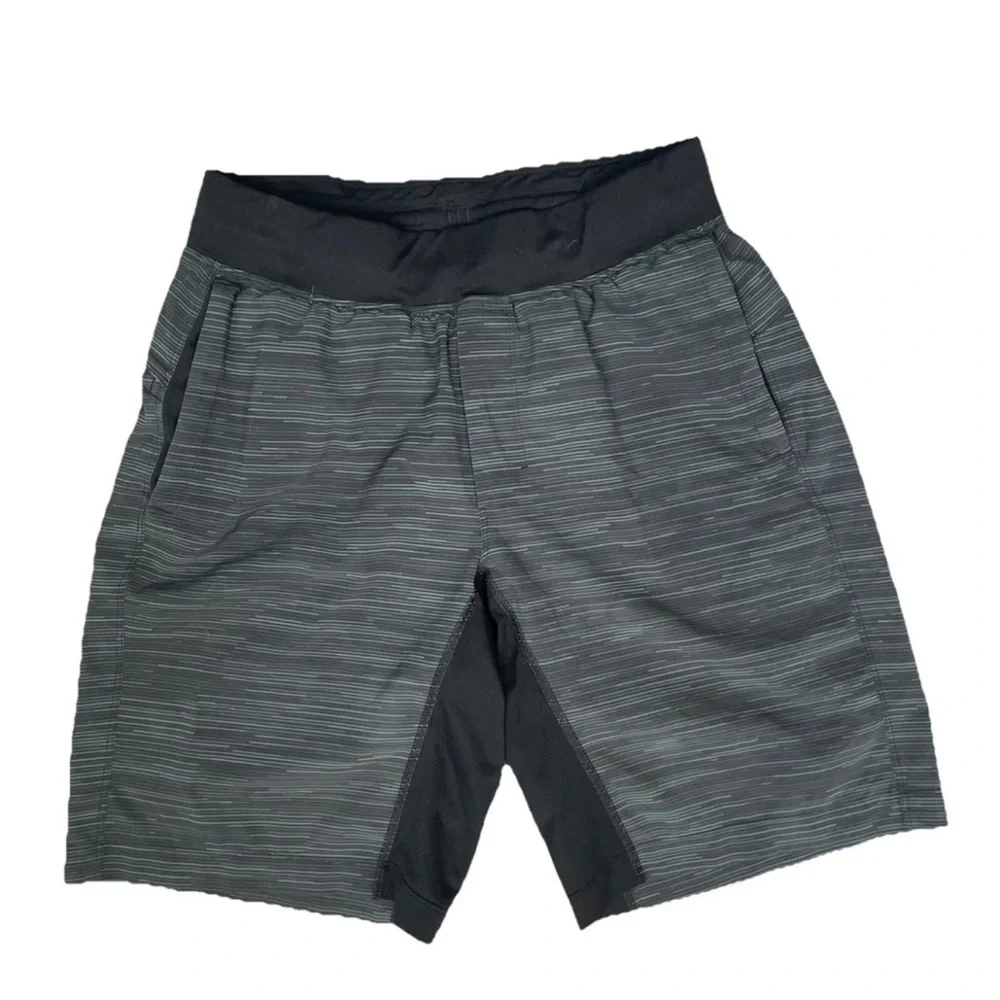 Lululemon Mens Small Gray Striped Athletic Performance Training Shorts 9” Inseam